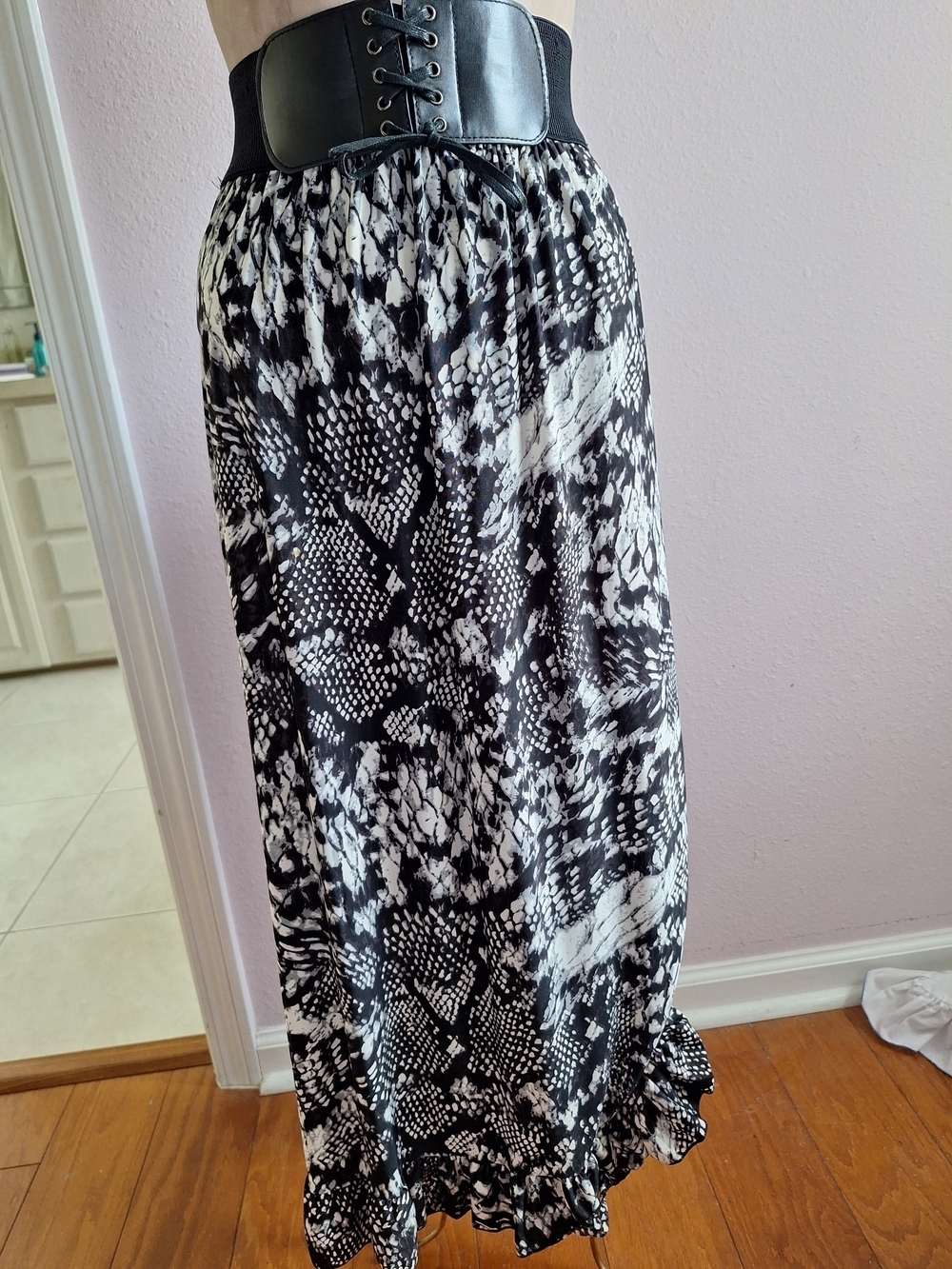 Black & White Snake-Print Maxi Skirt